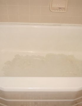 Bathtub refinishing in Austin by SurfaceSpecialistsAustin.com